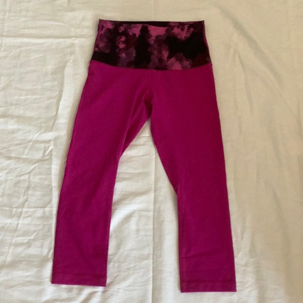 Lululemon Pink Cropped Leggings with Patterned Waistband
